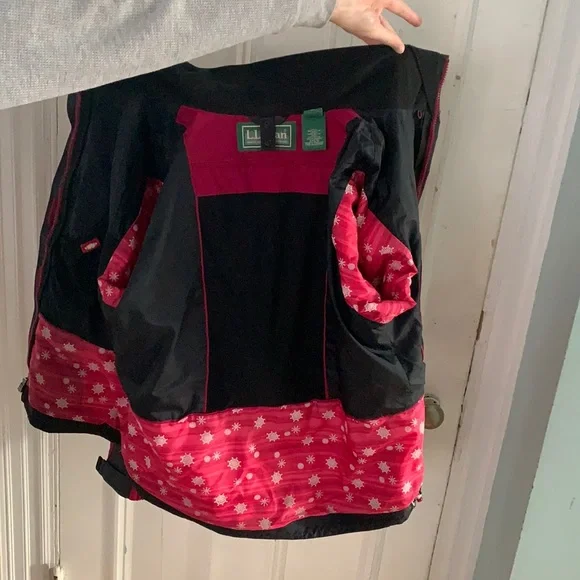 L.L. Bean outer shell jacket. - Picture 3 of 4